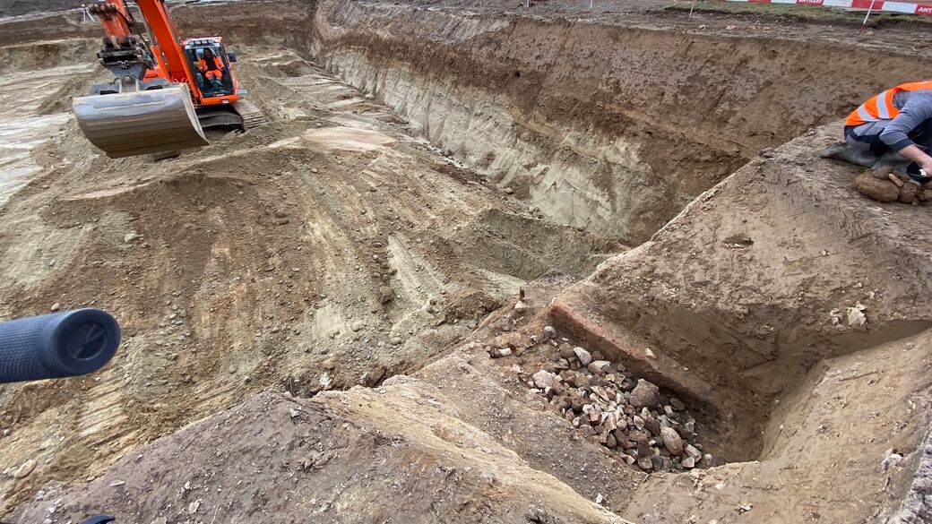 So unspektakulär sieht eine 3000 Jahre alte Feuerstelle aus - murten